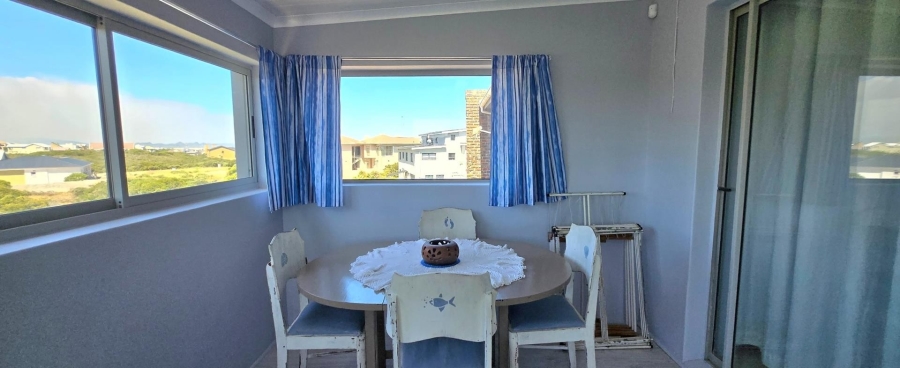 5 Bedroom Property for Sale in Kleinbaai Western Cape
